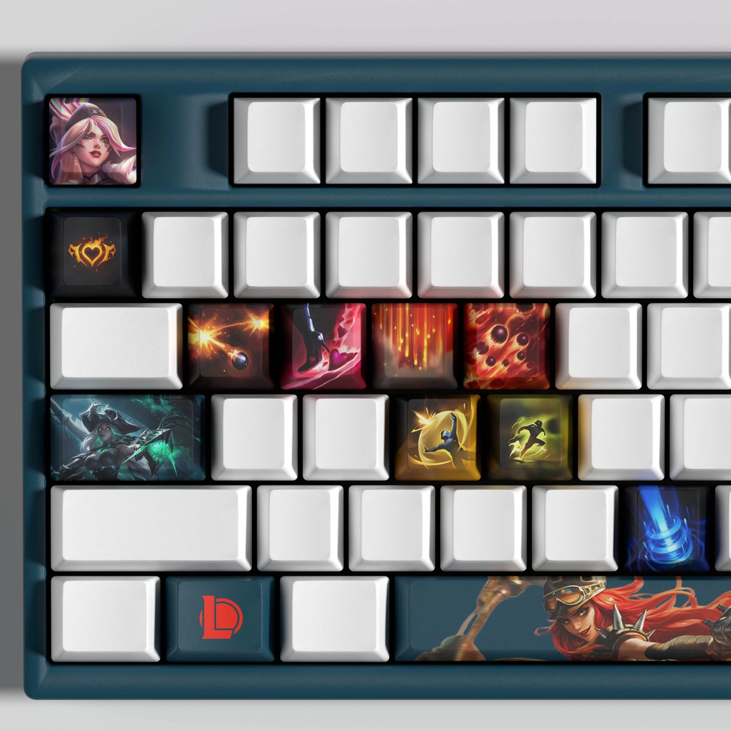Miss Fortune Theme Keycaps – 14-Piece Artisan Set for MX Keyboards